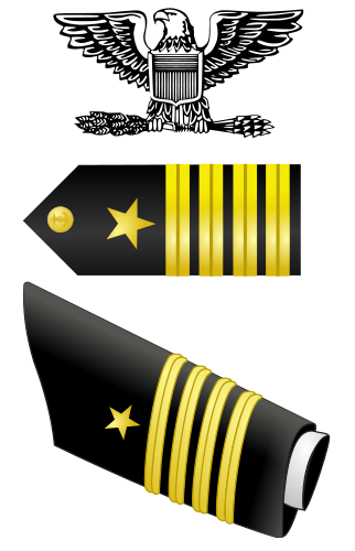 Rank badge of a Captain